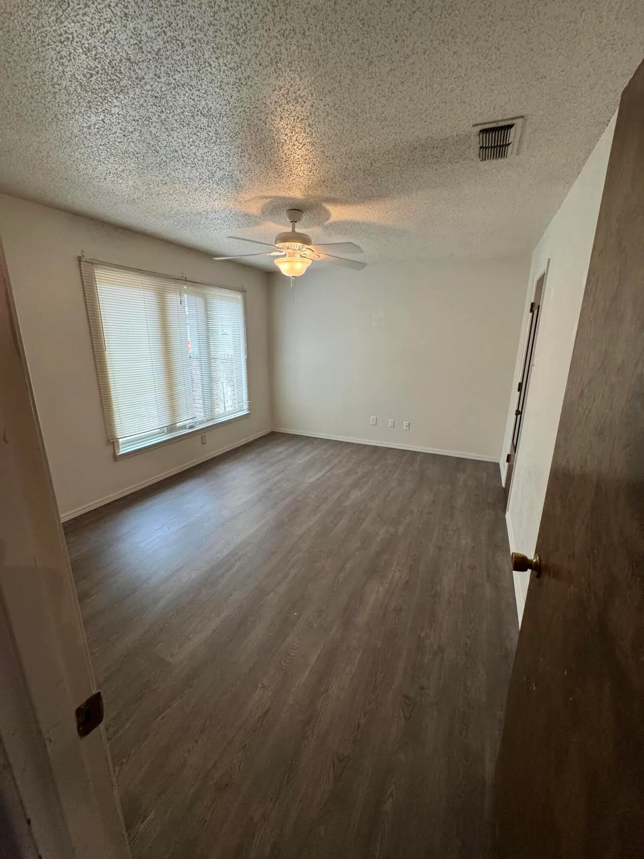 Photo 10 — 805 14th Street, Shallowater, TX 79363