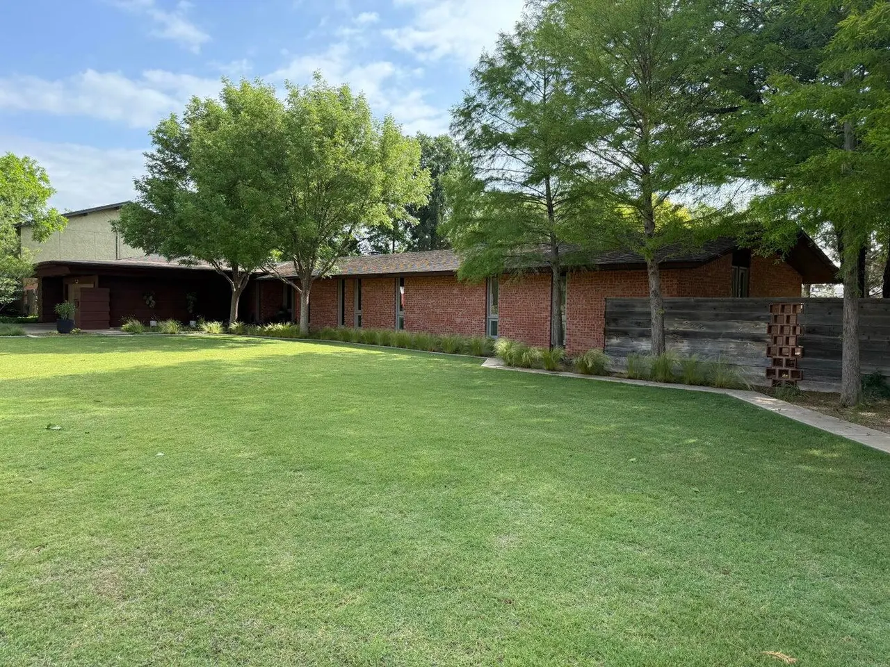 Photo 2 — 1408 Borger, Plainview, TX 79072