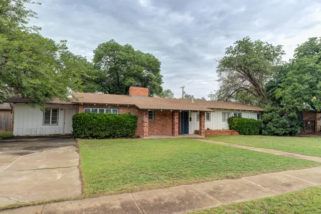 Photo 2 — 3608 27th Street, Lubbock, TX 79410