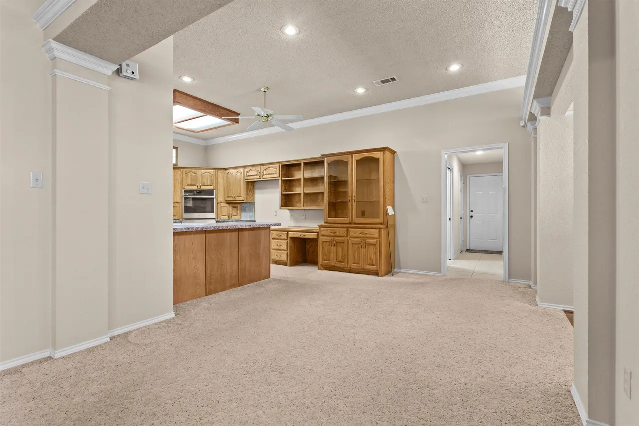 Photo 12 — 131 Aransas Avenue, Levelland, TX 79336