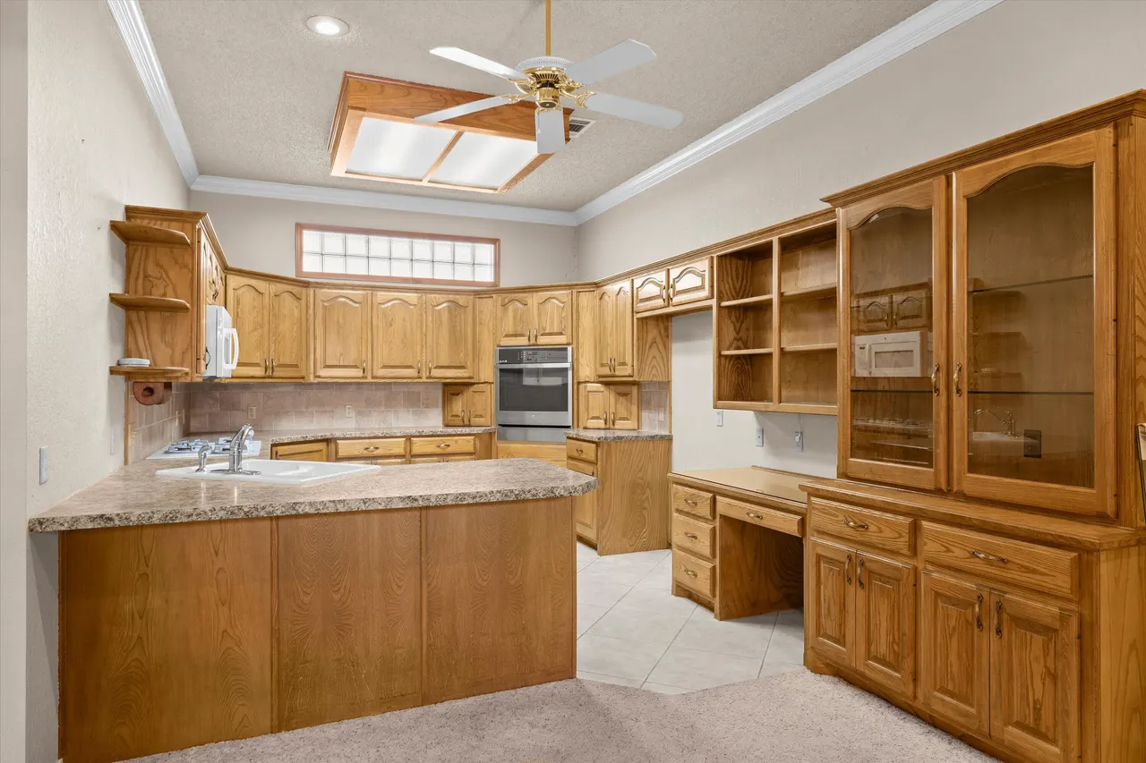 Photo 14 — 131 Aransas Avenue, Levelland, TX 79336