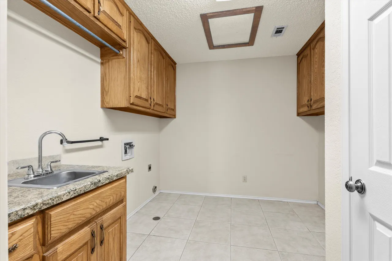 Photo 29 — 131 Aransas Avenue, Levelland, TX 79336