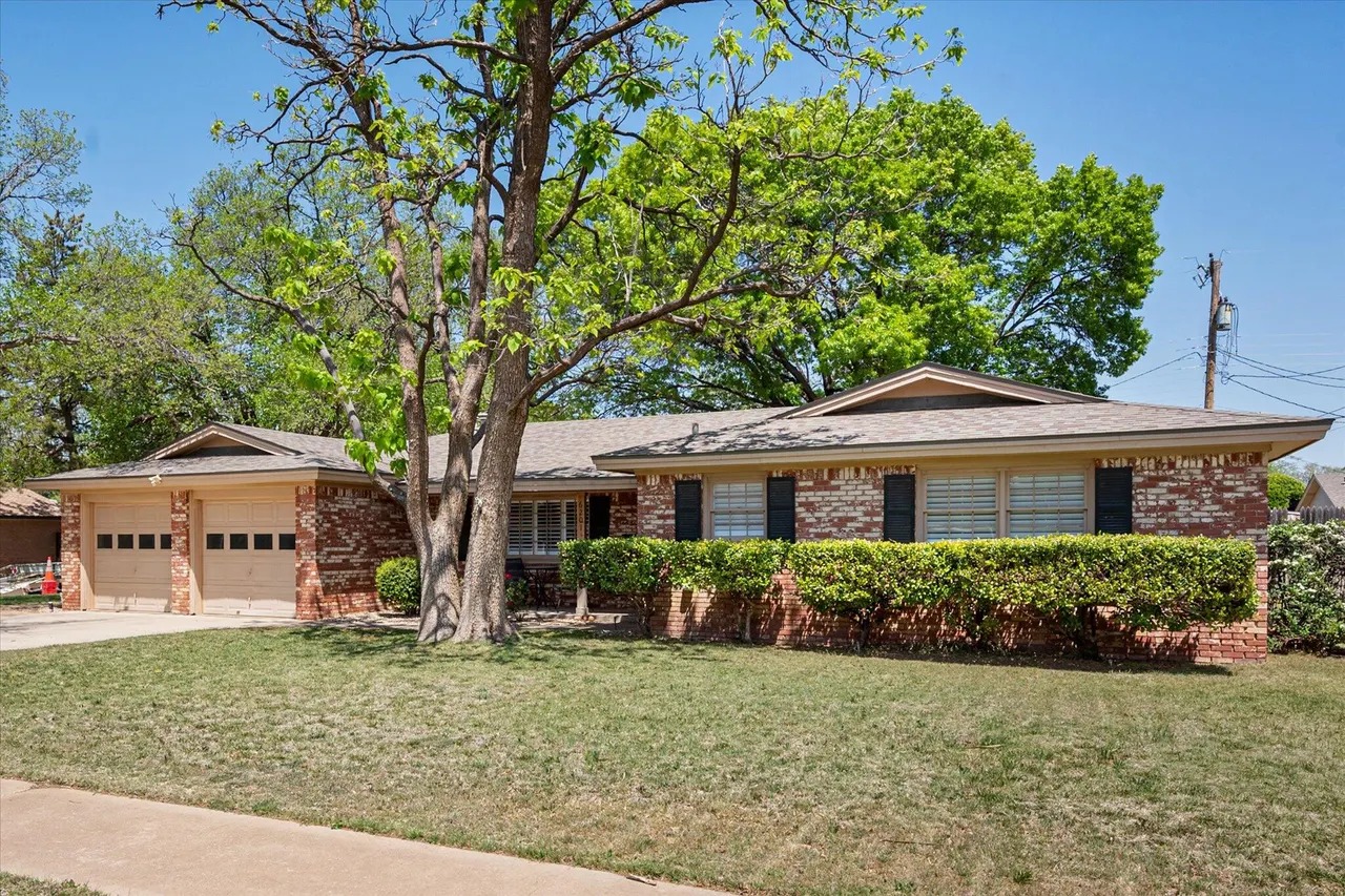 Photo 2 — 6201 Kenosha Drive, Lubbock, TX 79413