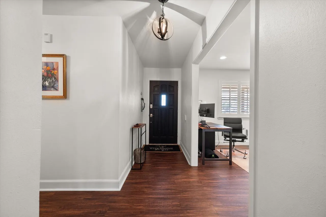 Photo 5 — 6201 Kenosha Drive, Lubbock, TX 79413