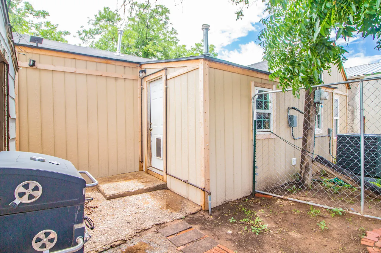 Photo 16 — 1501 8th Street, Levelland, TX 79336