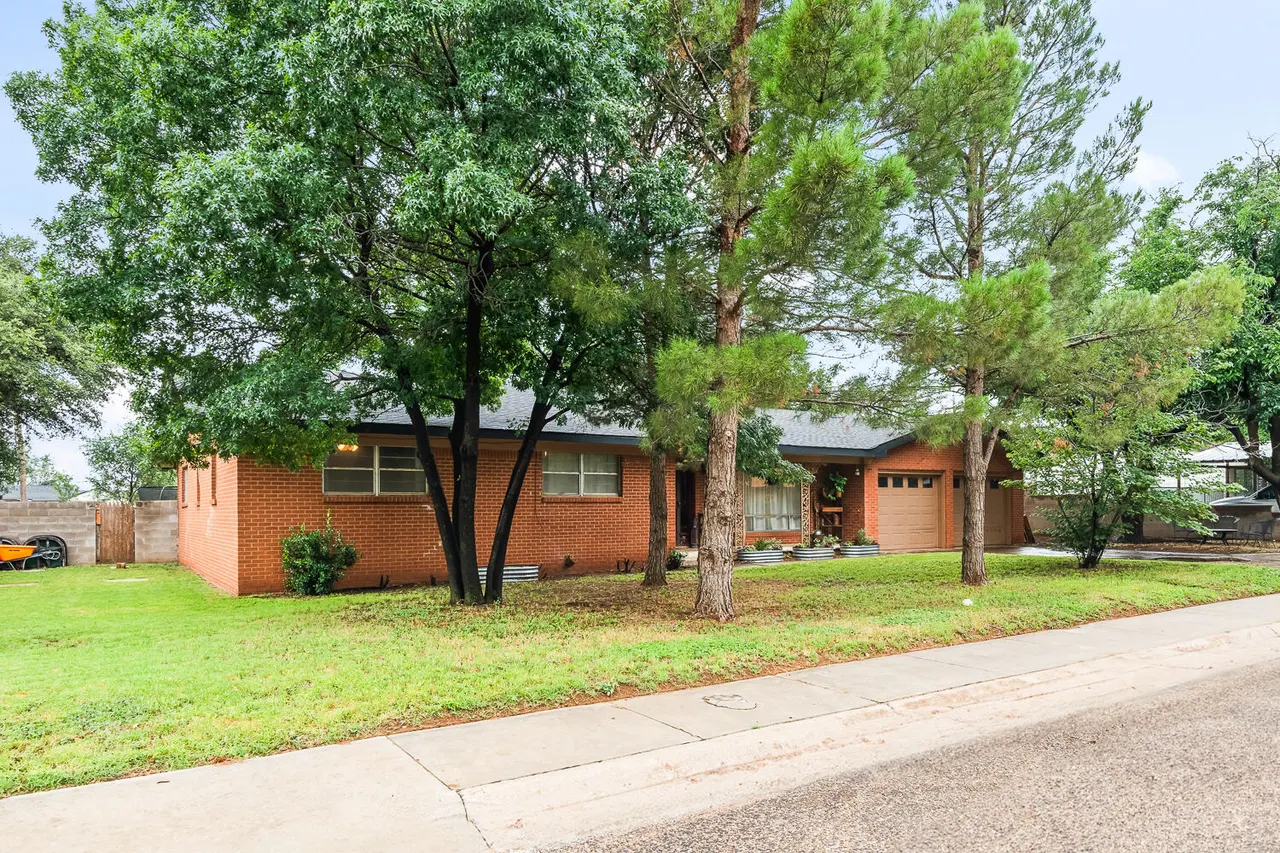 Photo 3 — 2009 N 4th Street, Tahoka, TX 79373