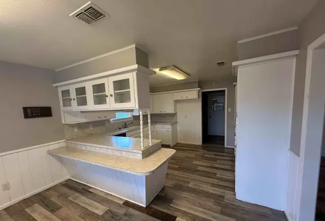 Photo 4 — 4717 27th Street, Lubbock, TX 79410