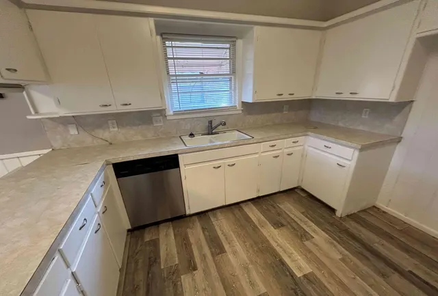 Photo 5 — 4717 27th Street, Lubbock, TX 79410
