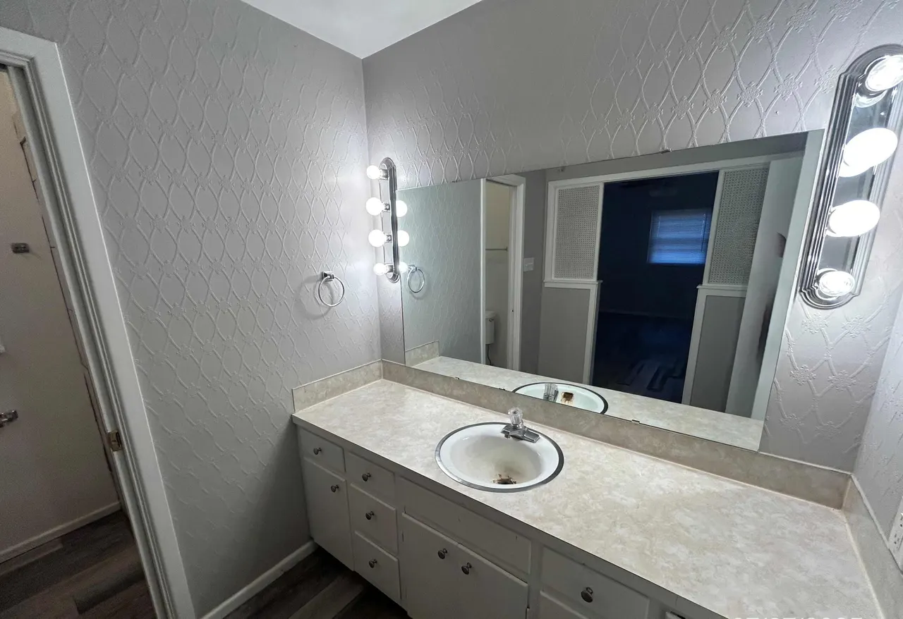 Photo 10 — 4717 27th Street, Lubbock, TX 79410