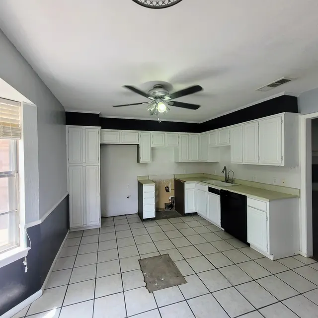 Photo 5 — 104 Holly Circle, Levelland, TX 79336
