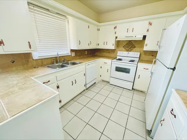 Photo 5 — 1503 46th Place, Lubbock, TX 79412