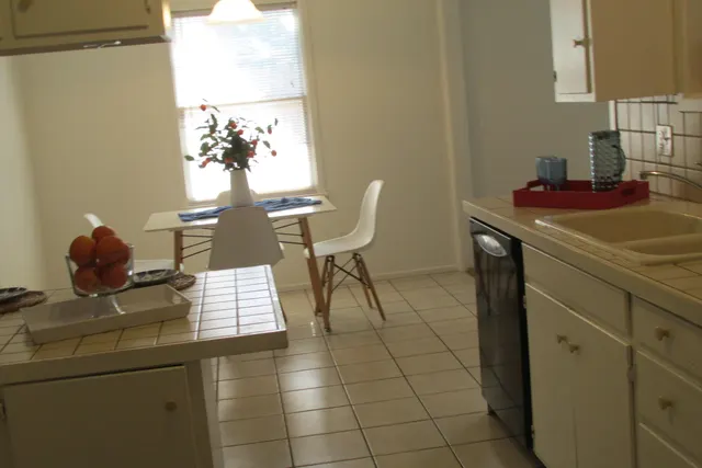 Photo 3 — 2008 69th Street, Lubbock, TX 79412