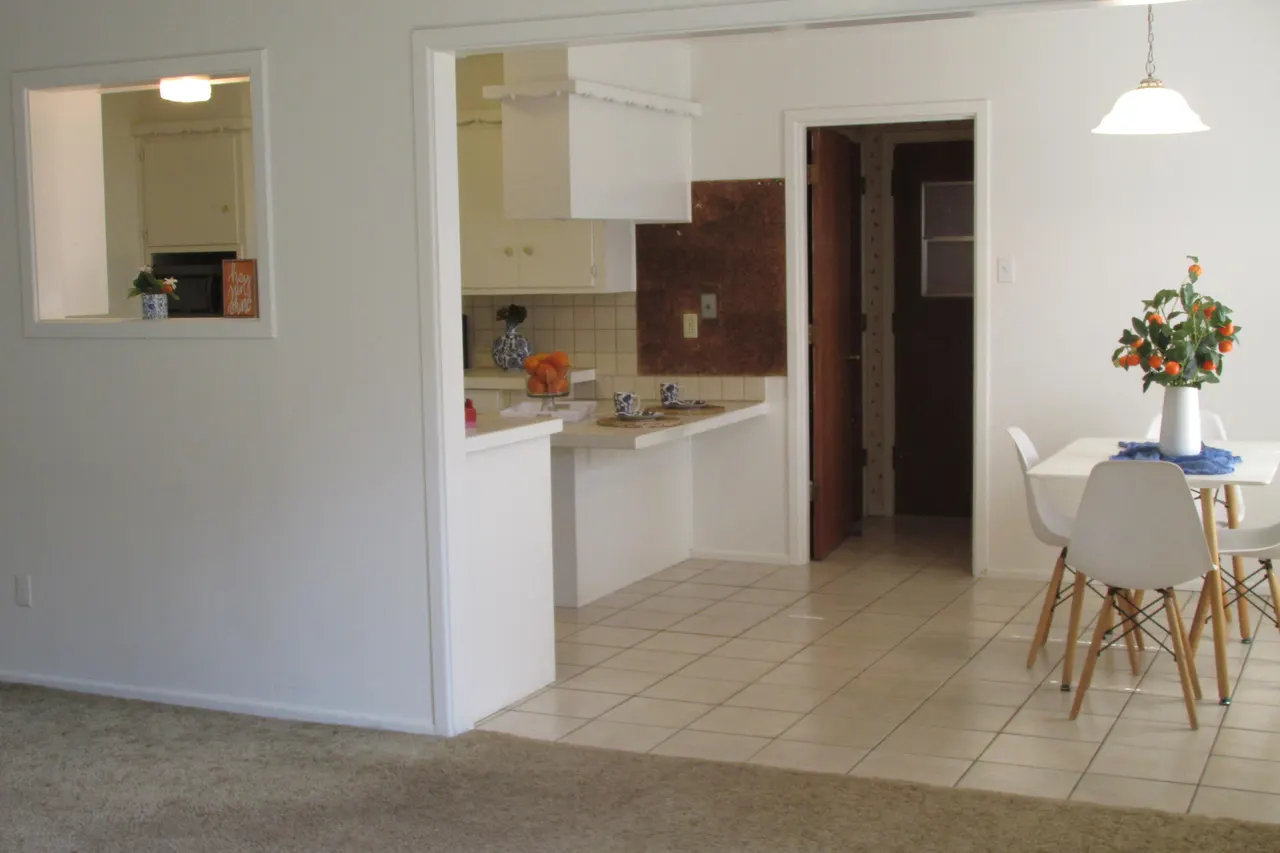 Photo 5 — 2008 69th Street, Lubbock, TX 79412