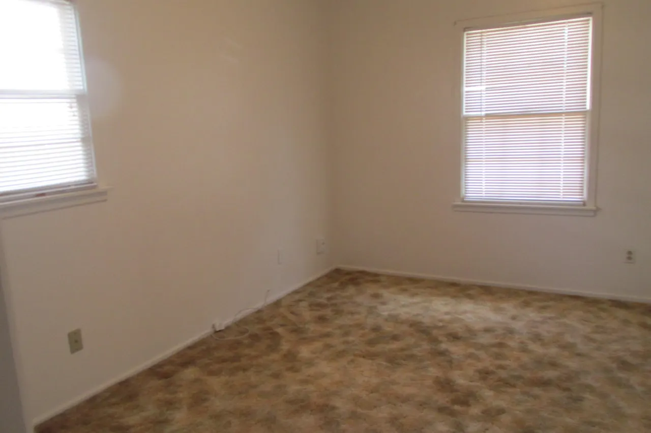 Photo 10 — 2008 69th Street, Lubbock, TX 79412
