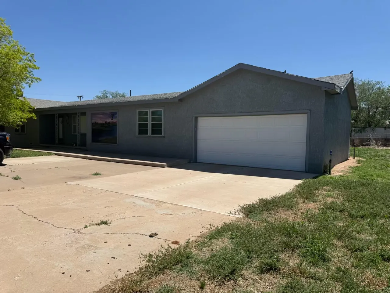 Front exterior — 107 Ave G, Farwell, TX 79325