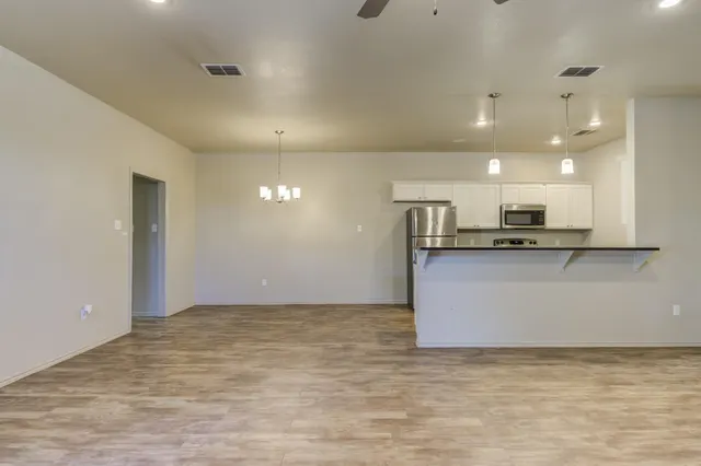 Photo 7 — 2142 10th Street, Lubbock, TX 79401