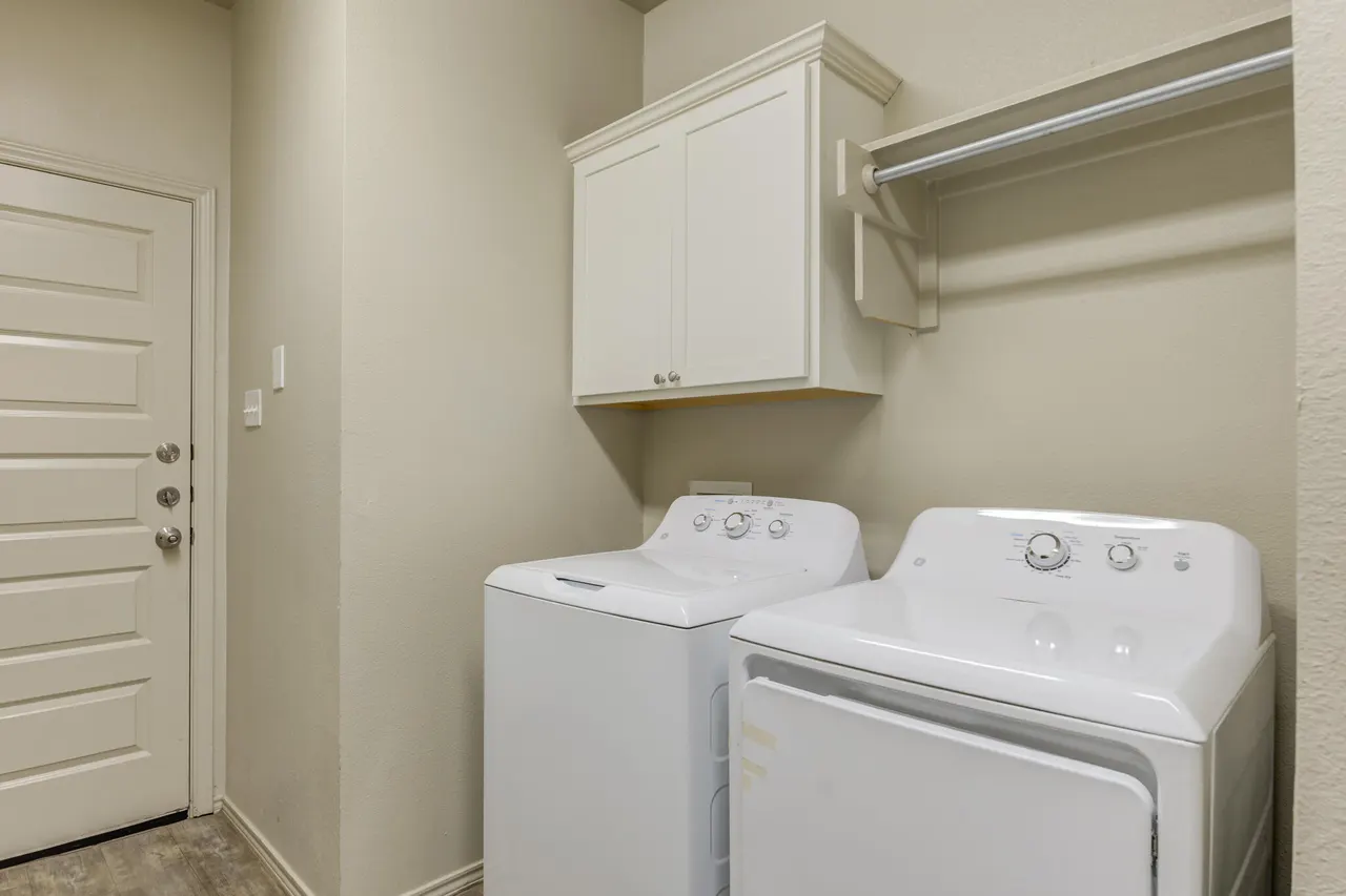 Photo 12 — 2142 10th Street, Lubbock, TX 79401