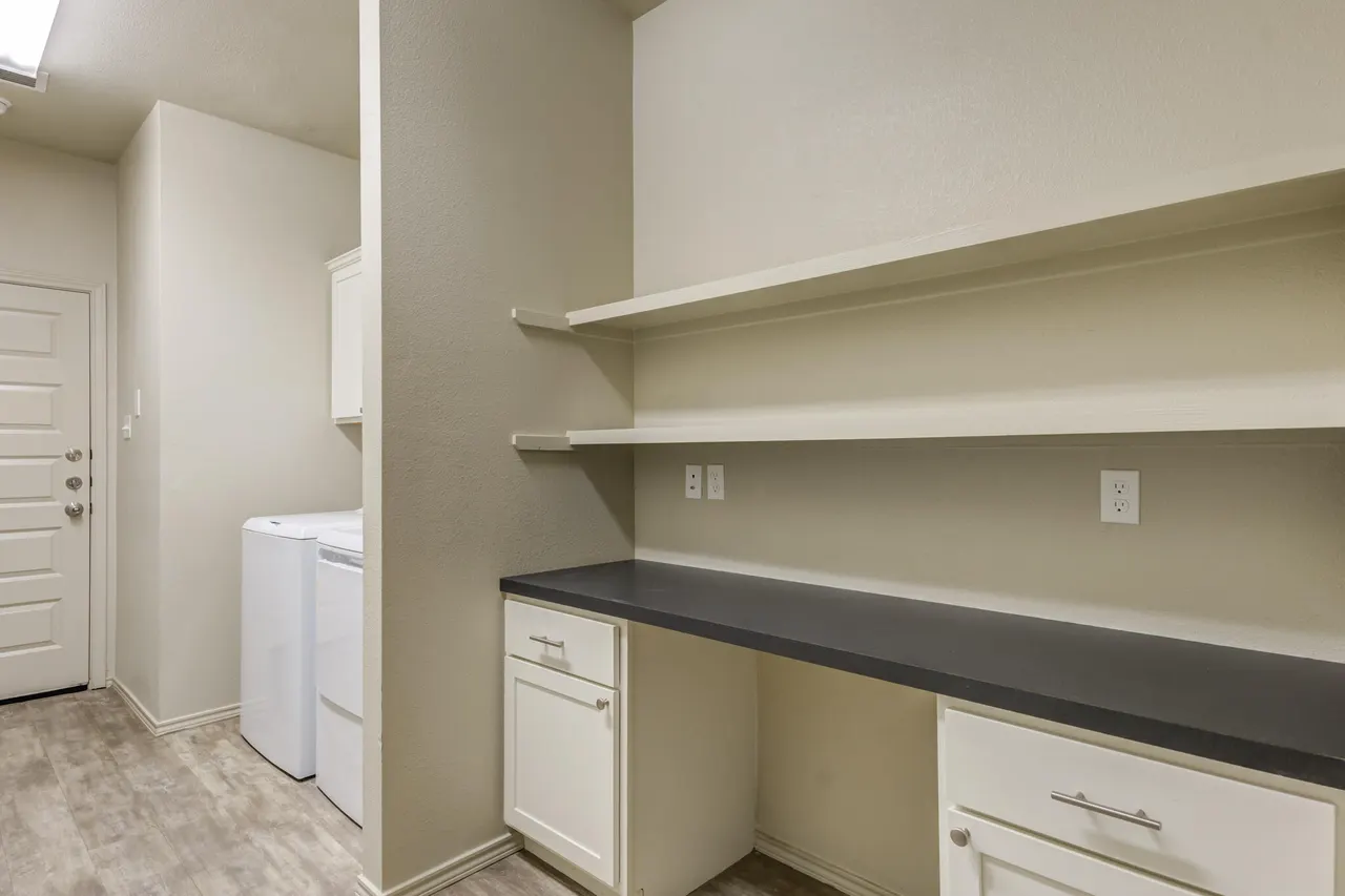 Photo 13 — 2142 10th Street, Lubbock, TX 79401