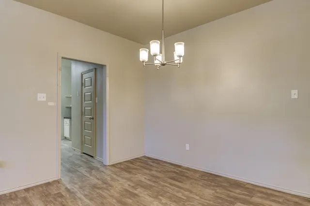 Photo 4 — 2142 10th Street, Lubbock, TX 79401