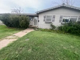 Sold home at 106 E Jeffie Street