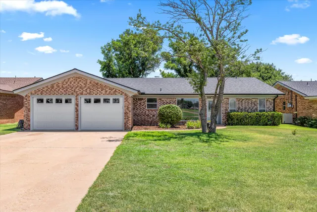 Front exterior — 105 San Jacinto Avenue, Levelland, TX 79336