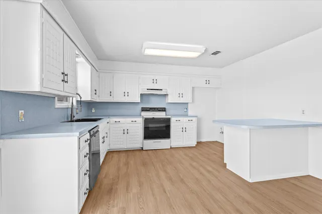 Photo 8 — 105 San Jacinto Avenue, Levelland, TX 79336