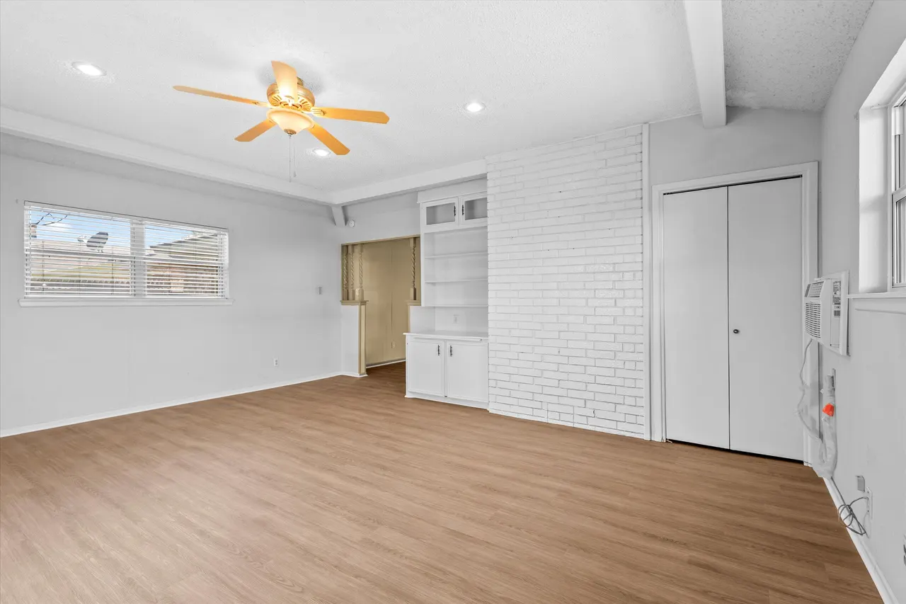 Photo 11 — 105 San Jacinto Avenue, Levelland, TX 79336