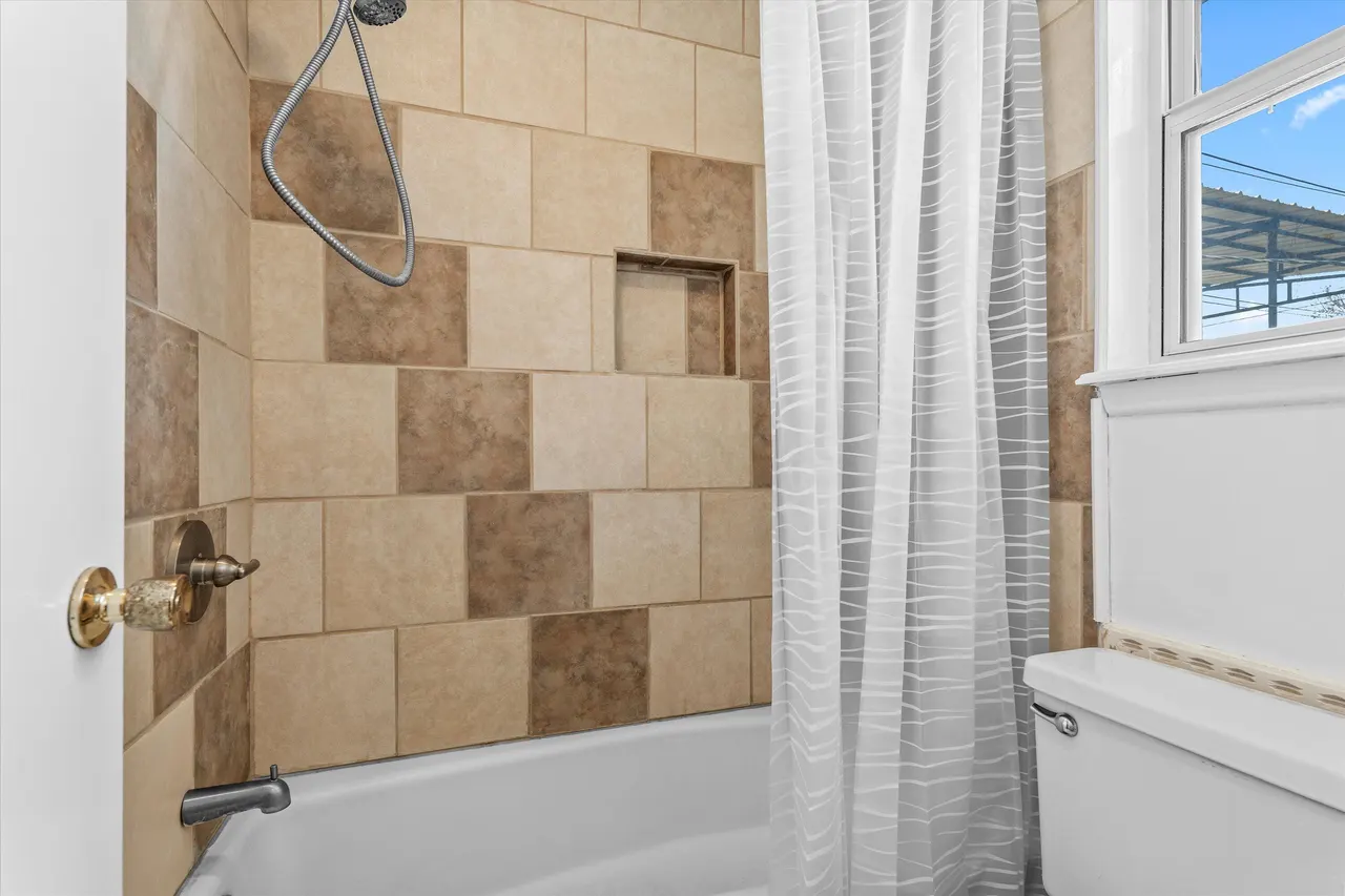 Photo 15 — 105 San Jacinto Avenue, Levelland, TX 79336