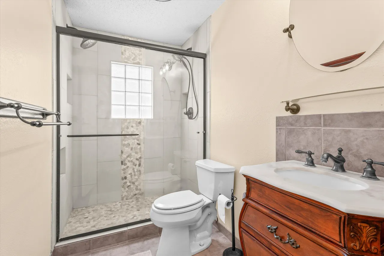Photo 19 — 105 San Jacinto Avenue, Levelland, TX 79336