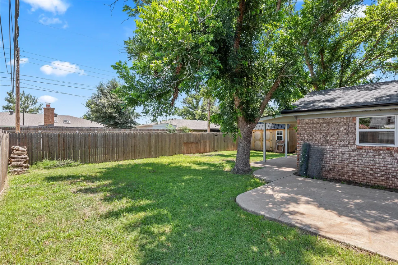 Photo 24 — 105 San Jacinto Avenue, Levelland, TX 79336