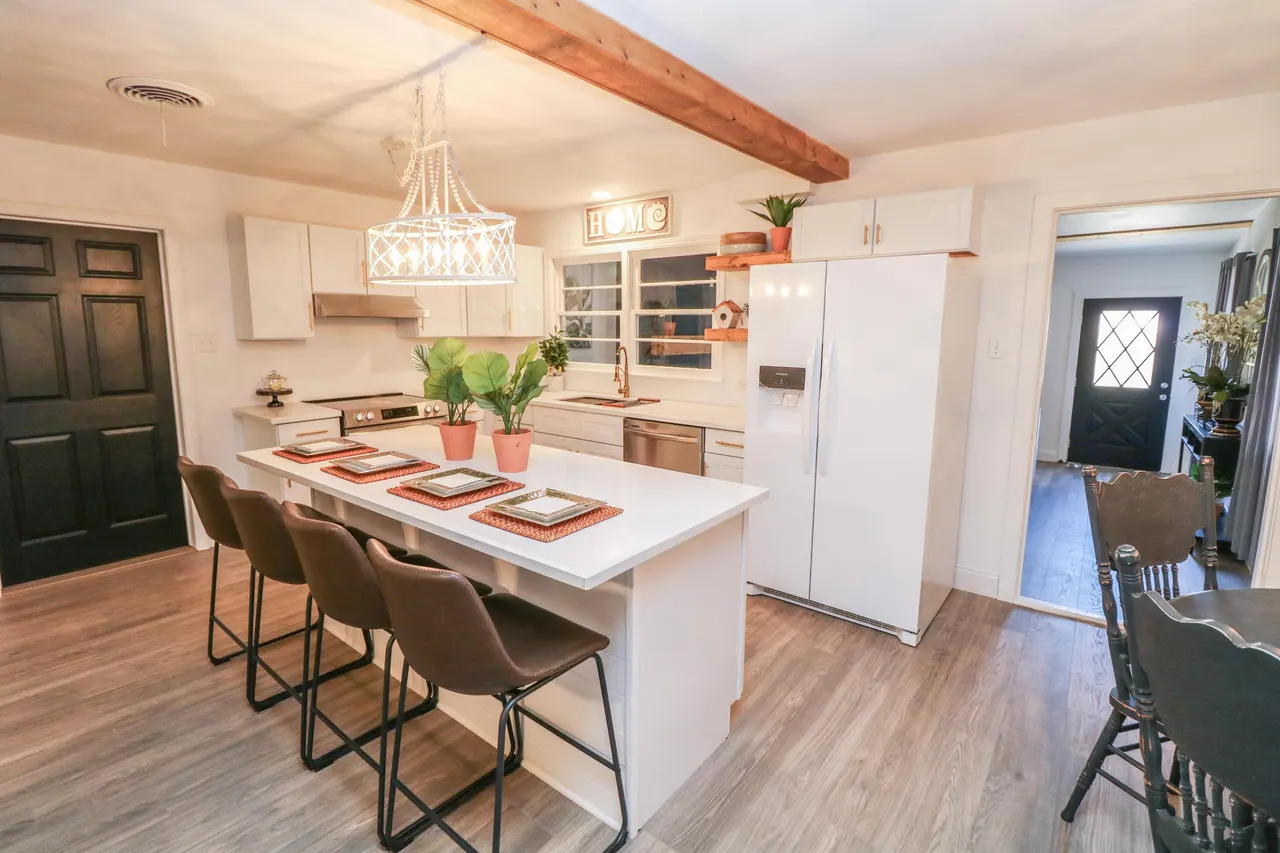 Photo 5 — 303 E 15th Street, Littlefield, TX 79339