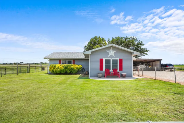 Front exterior — 5306 E Erskine Street, Lubbock, TX 79403