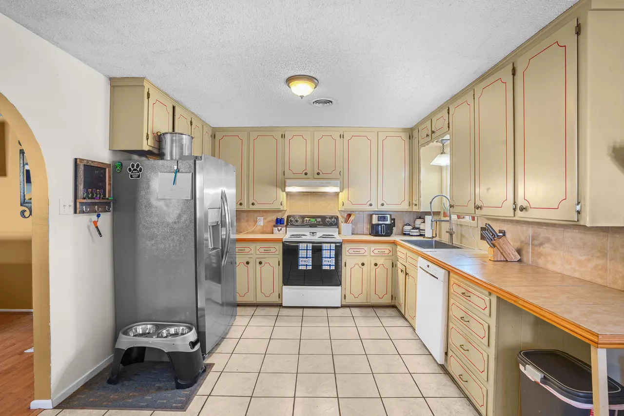 Photo 4 — 5306 E Erskine Street, Lubbock, TX 79403