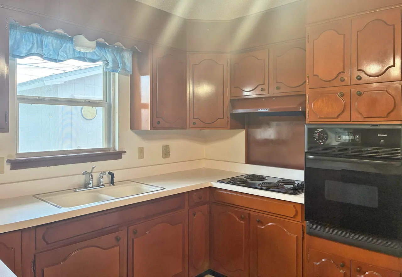 Photo 19 — 2005 70th Street, Lubbock, TX 79412