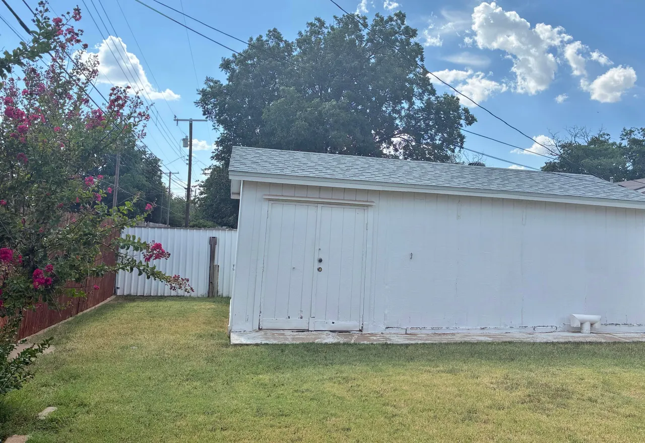 Photo 72 — 2005 70th Street, Lubbock, TX 79412