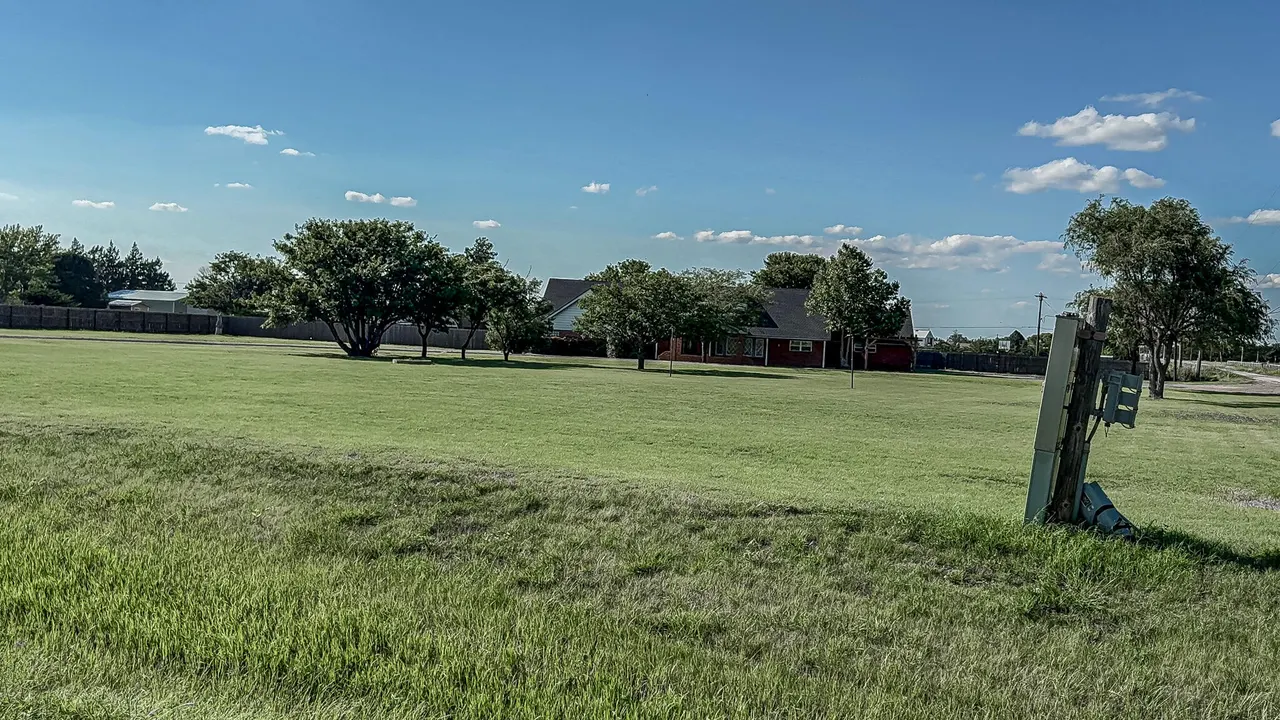 Photo 4 — 1690 W US Highway 70, Plainview, TX 79072