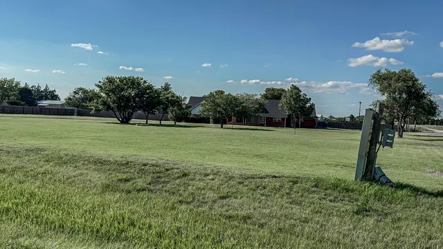 Photo 4 — 1690 W US Highway 70, Plainview, TX 79072