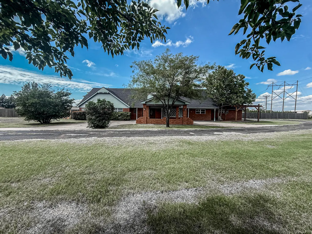Front exterior — 1690 W US Highway 70, Plainview, TX 79072
