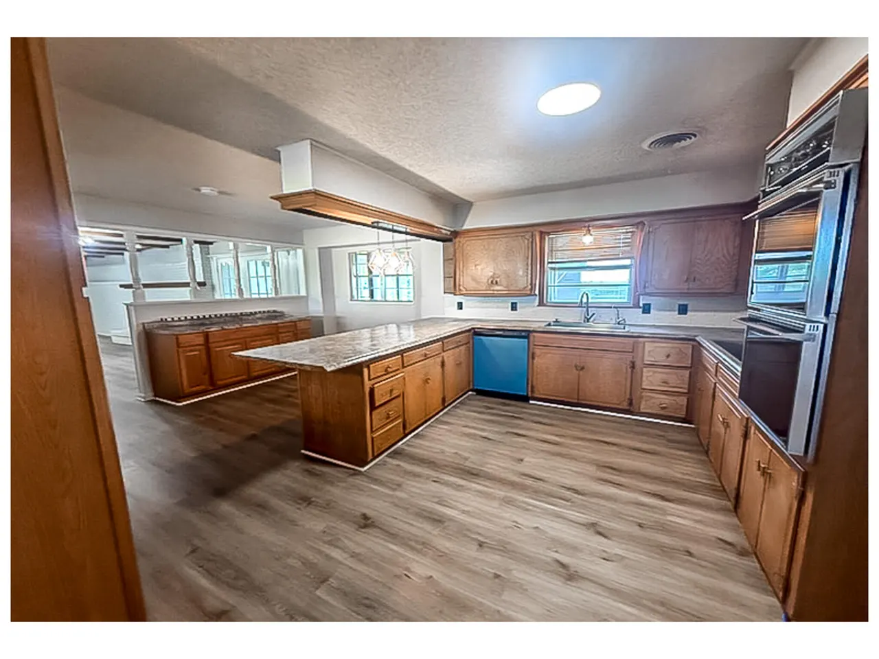 Photo 9 — 1690 W US Highway 70, Plainview, TX 79072