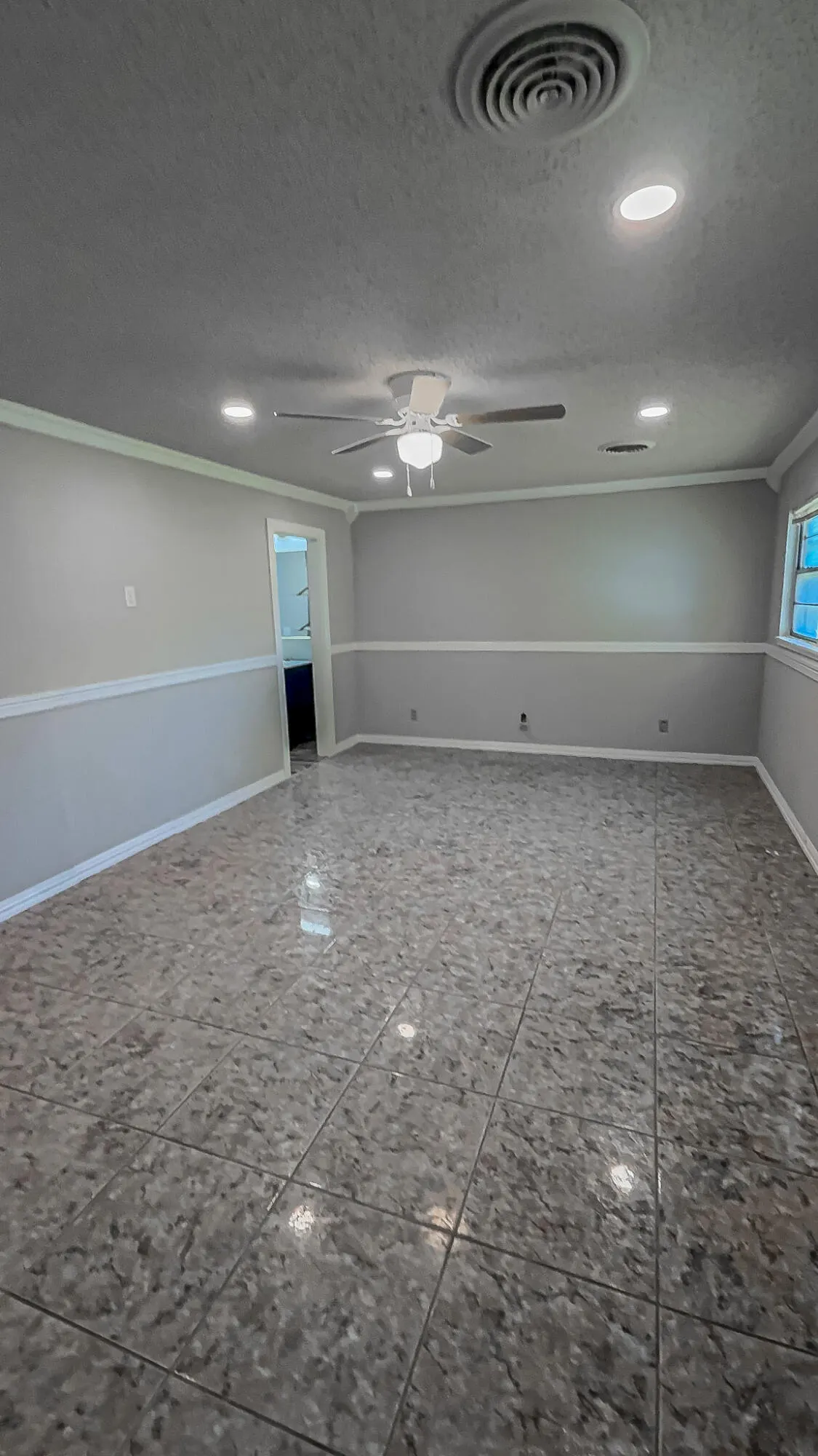 Photo 40 — 1690 W US Highway 70, Plainview, TX 79072