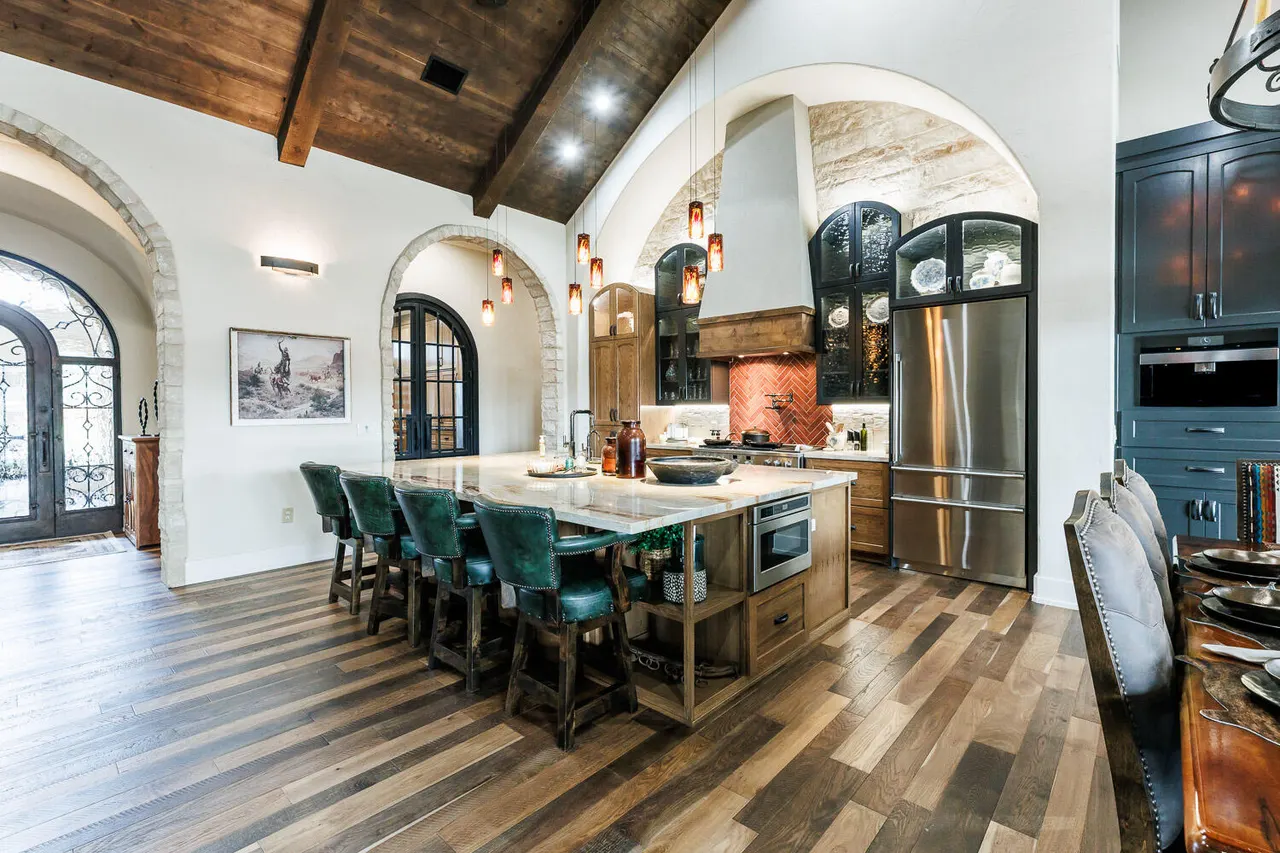 Photo 3 — 8117 County Rd 6220, Shallowater, TX 79363