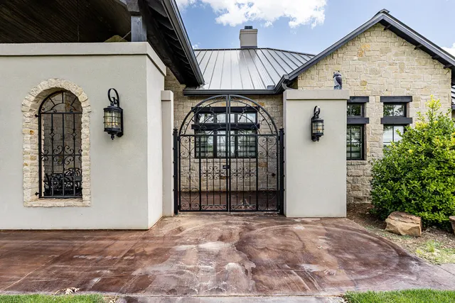 Photo 7 — 8117 County Rd 6220, Shallowater, TX 79363