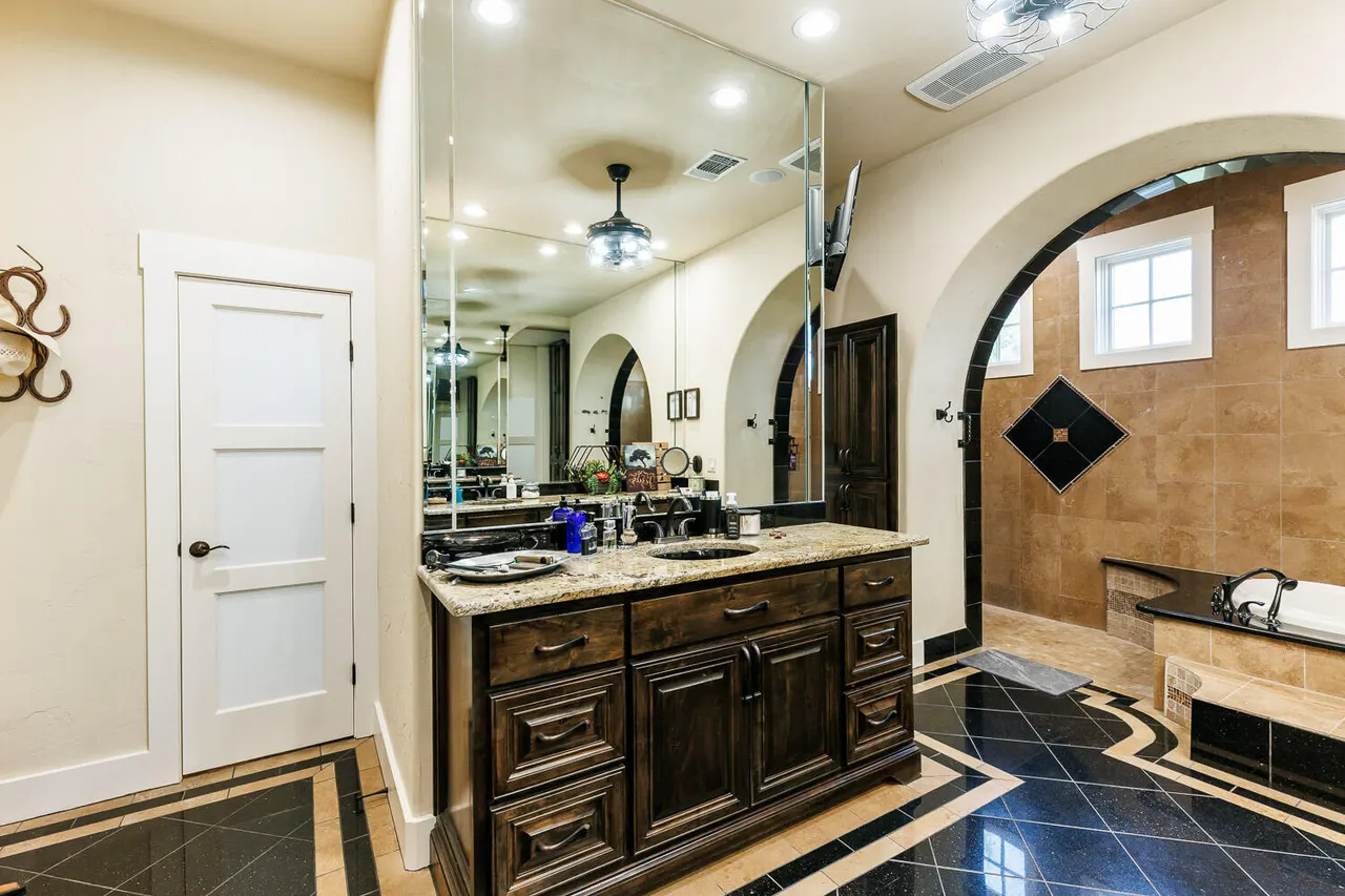 Photo 44 — 8117 County Rd 6220, Shallowater, TX 79363