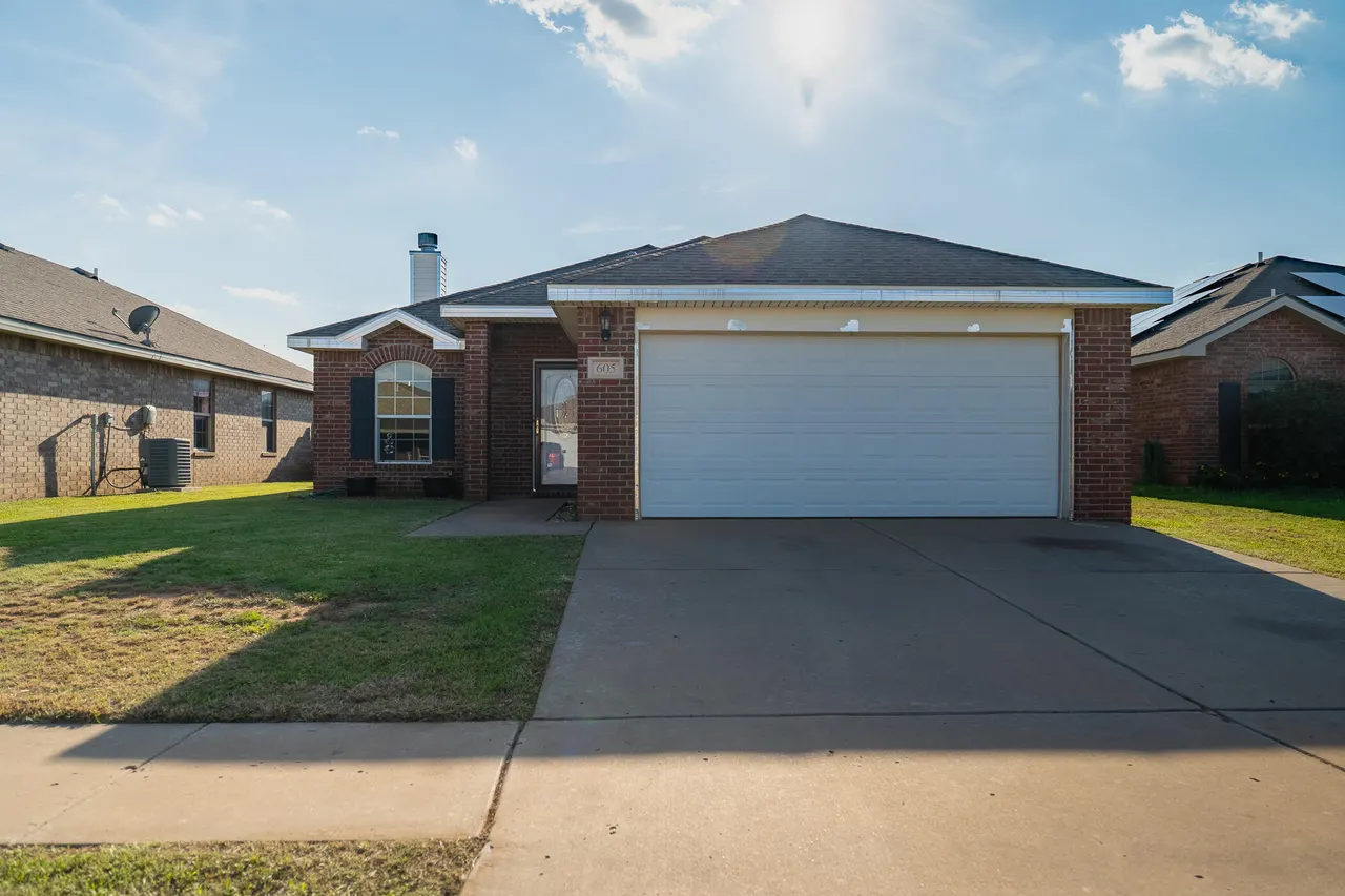 Front exterior — 605 N Spruce Avenue, Lubbock, TX 79403