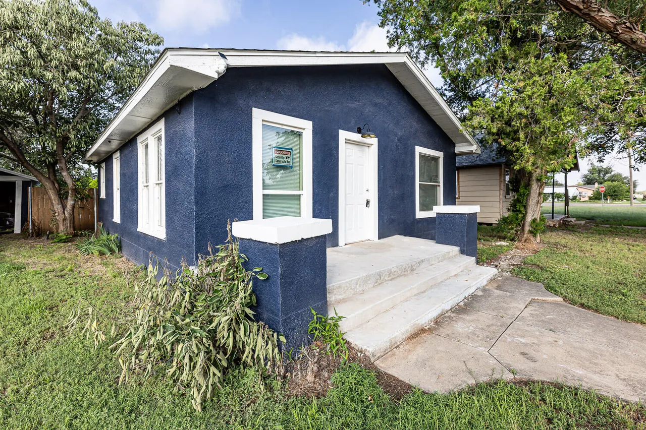 Photo 3 — 255 W Panhandle Street, Slaton, TX 79364