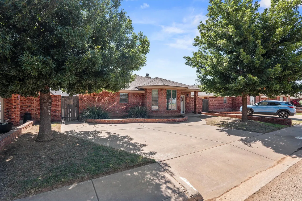 Photo 6 — 317 Flint Avenue, Levelland, TX 79336