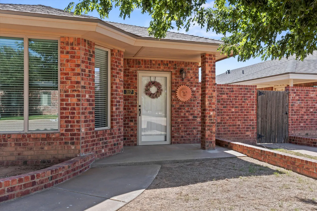 Photo 7 — 317 Flint Avenue, Levelland, TX 79336