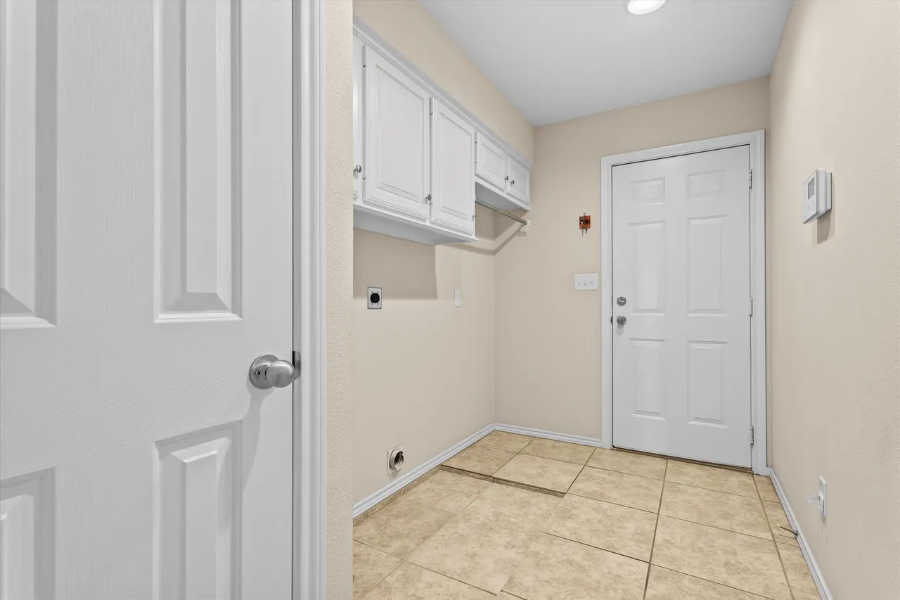 Photo 26 — 317 Flint Avenue, Levelland, TX 79336