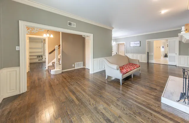 Photo 4 — 5104 19th Street, Lubbock, TX 79407