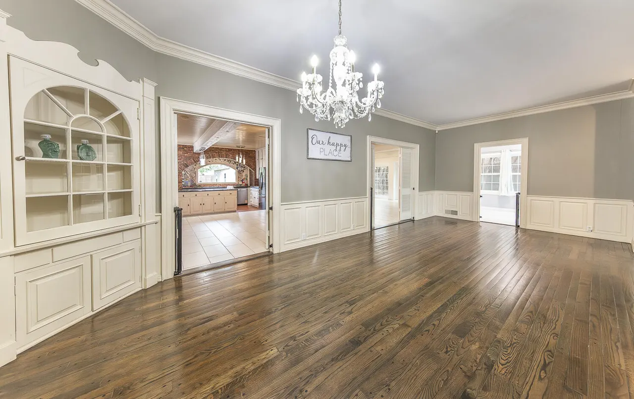 Photo 7 — 5104 19th Street, Lubbock, TX 79407